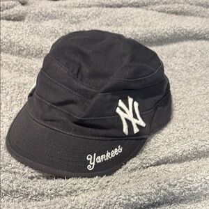 Navy Yankees Hat